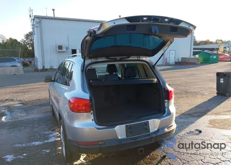 2016 Volkswagen Tiguan Se из США, поврежденный, VIN WVGBV7AX0GW555242